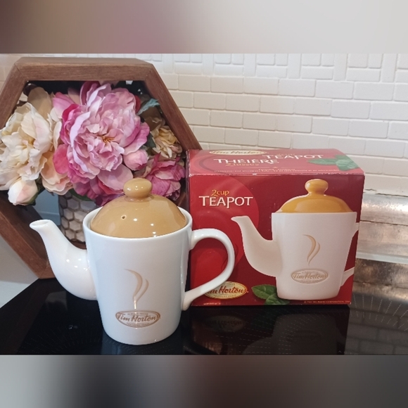 Tim Hortons Classic 2 Cup Porcelain Personal Tea Pot with box - Picture 1 of 8